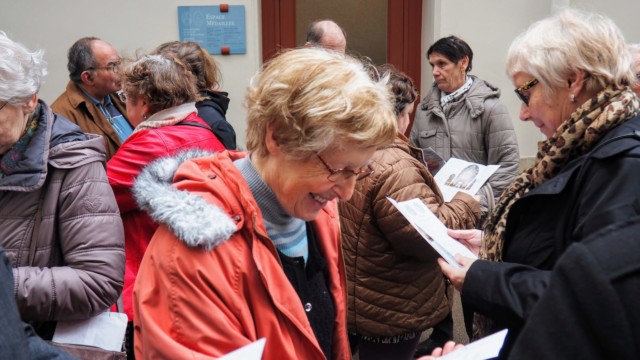 En attendant la messe à la Chapelle de la Médaille Miraculeuse