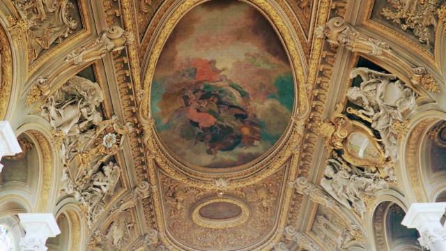 Le beau plafond de la Grande Chapelle